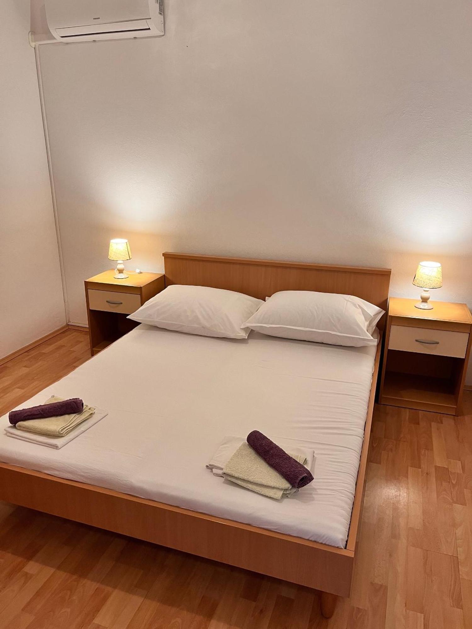 Apartments By The Sea Metajna, Pag - 6465 객실 사진