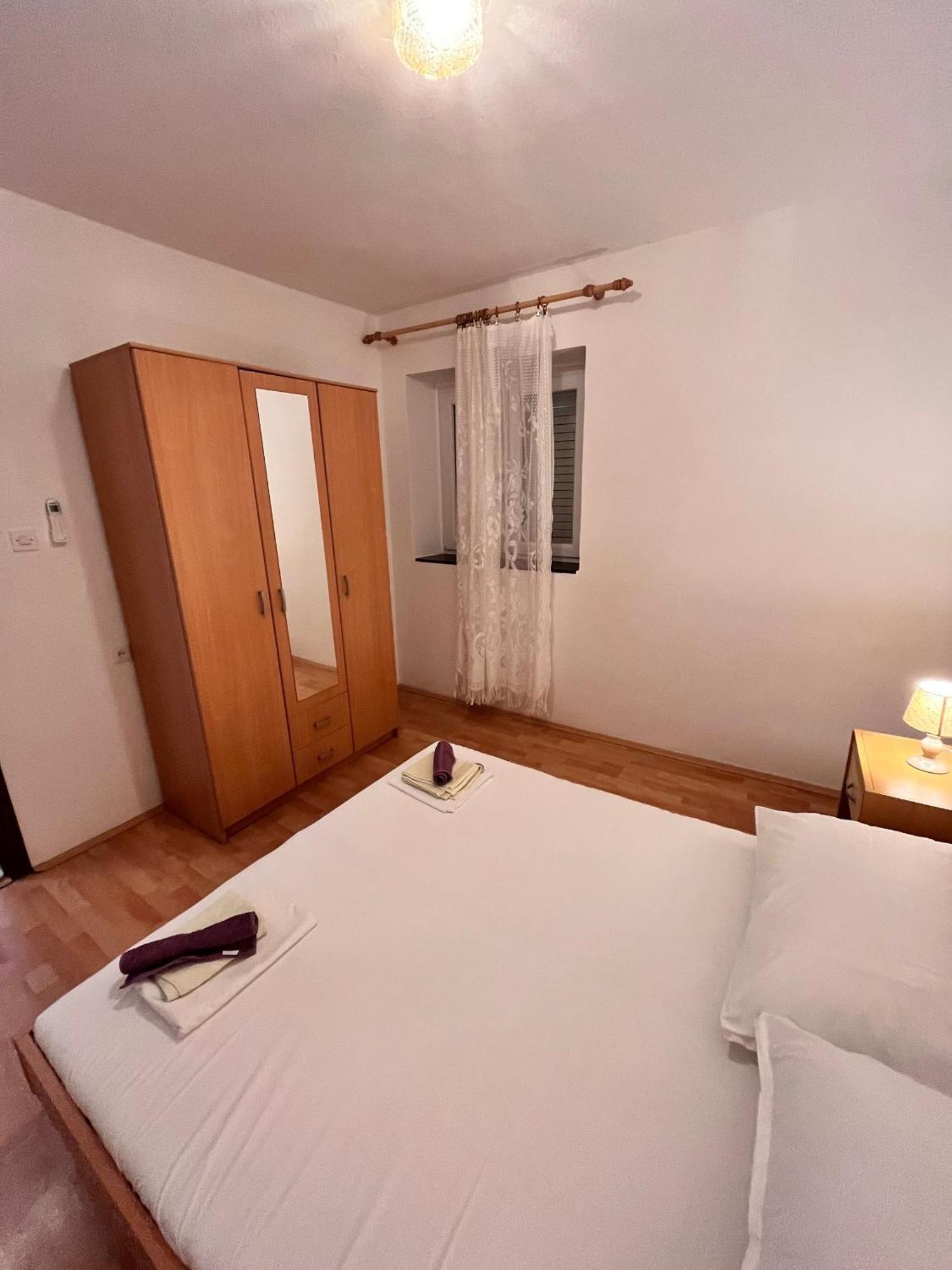 Apartments By The Sea Metajna, Pag - 6465 객실 사진